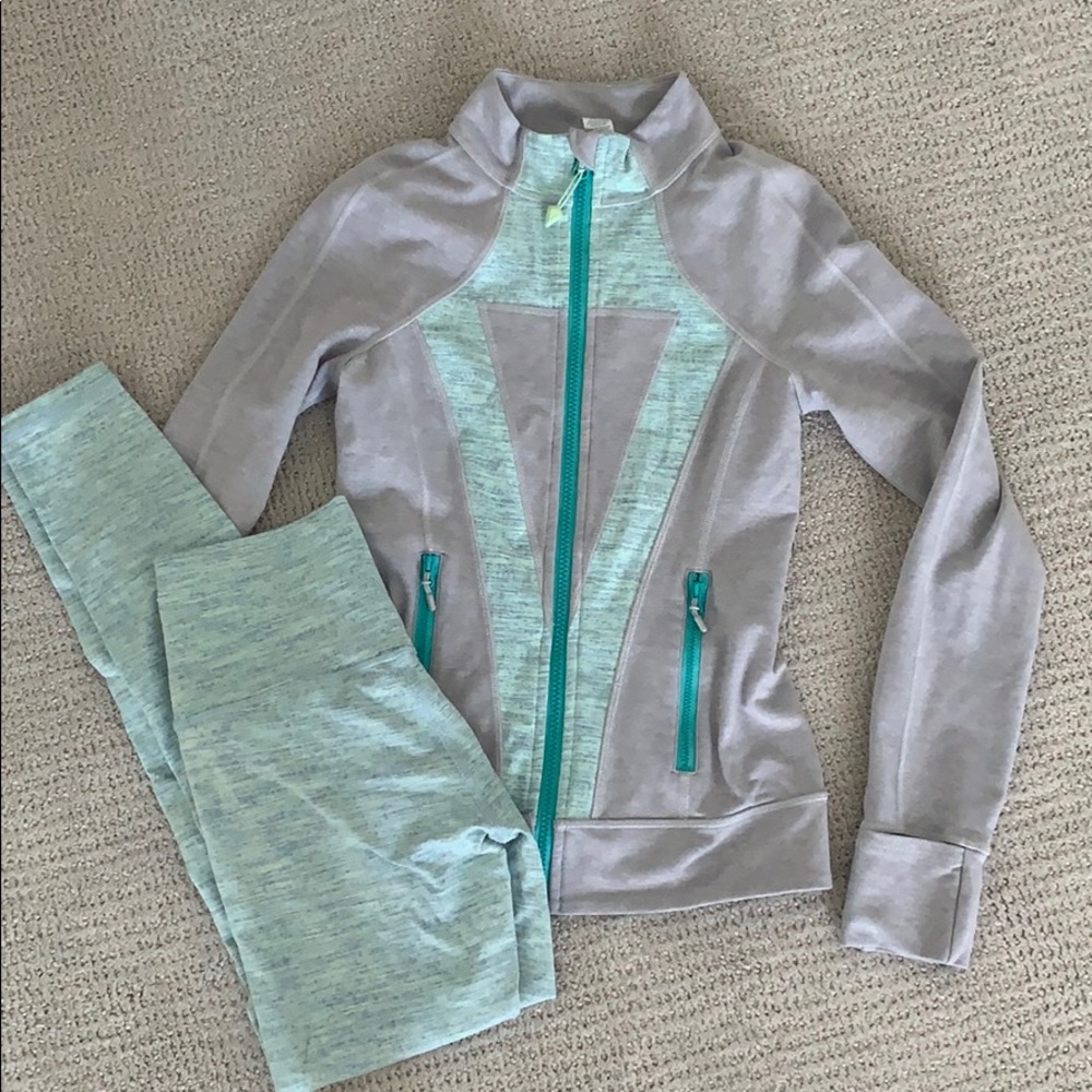 Set of leggings and Perfect your practice jacket